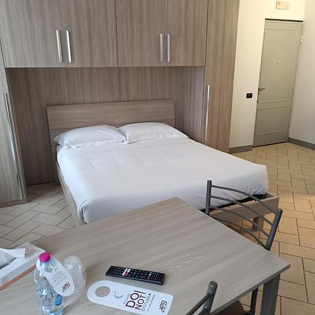 צ'זאנו מדרנו Residence Borromeo מראה חיצוני תמונה